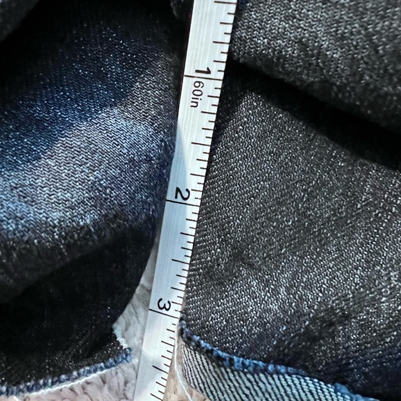 Madewell dark blue cut off shorts. Size 27. Mid rise - Picture 7 of 7